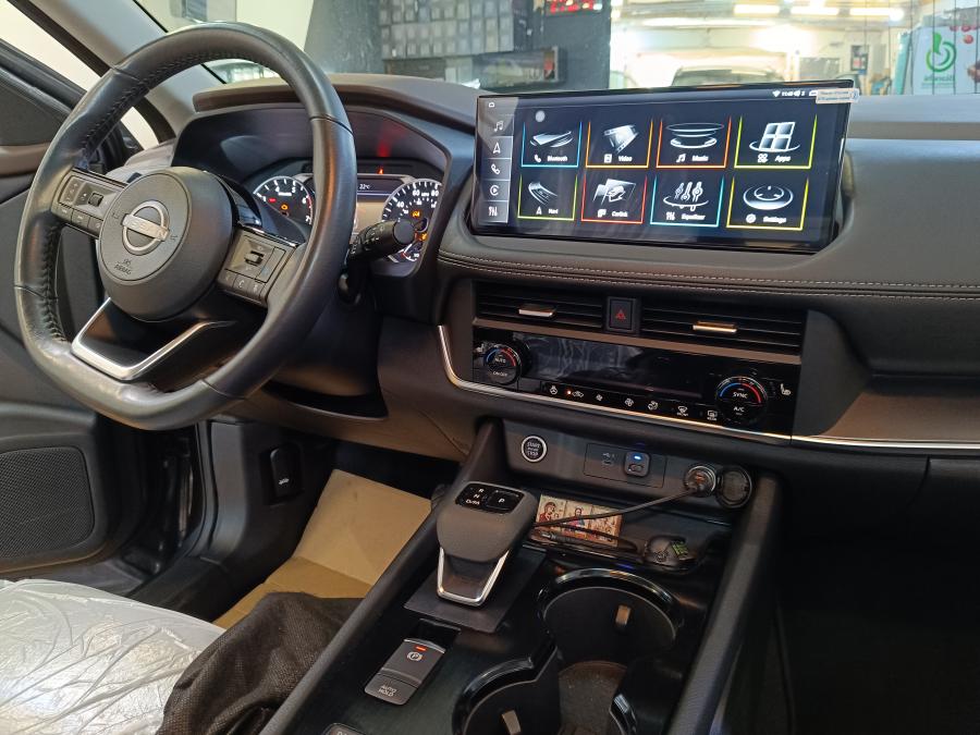 Nissan Rogue 